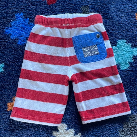 Mini Boden 5Y Toweling shorts - Picture 2 of 4